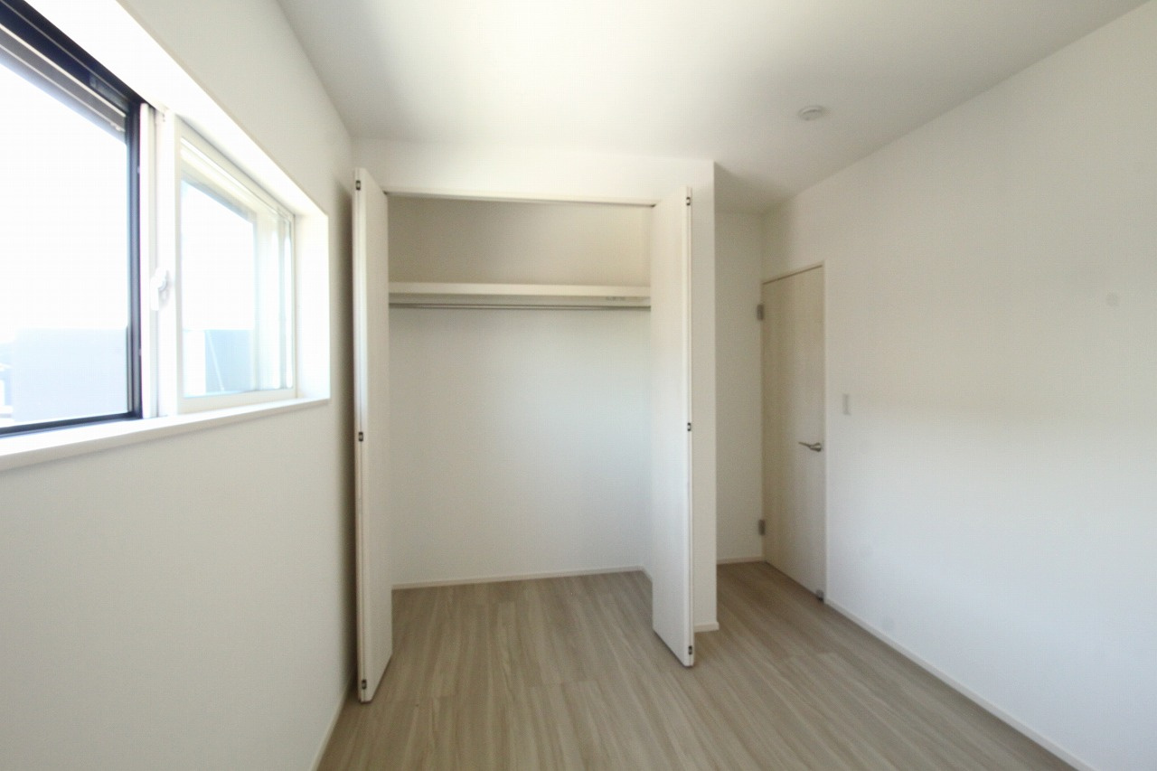 南国市大そねⅥ　5号棟　新築戸建（全5区画）の収納|2Ｆ　北の部屋　5.7帖