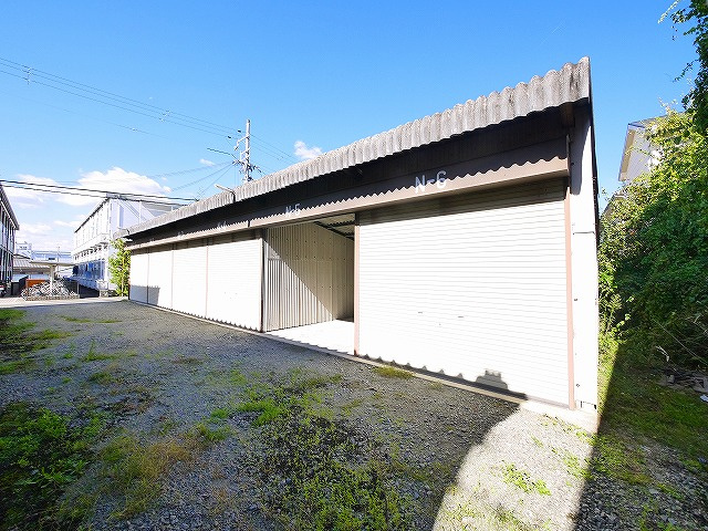 コスモス産業山添シャッター付きガレージ