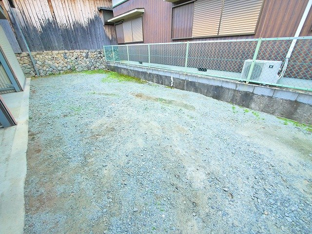 コスモス産業山添シャッター付きガレージ