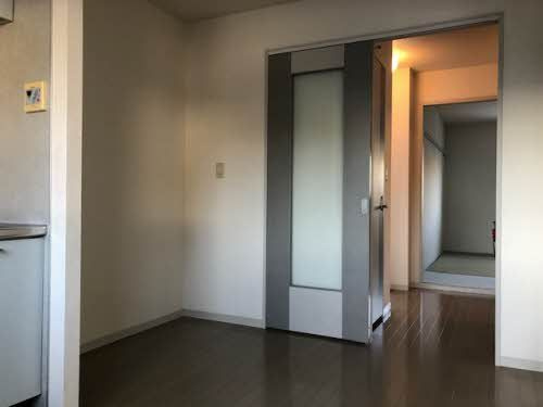 バローダＭの内装