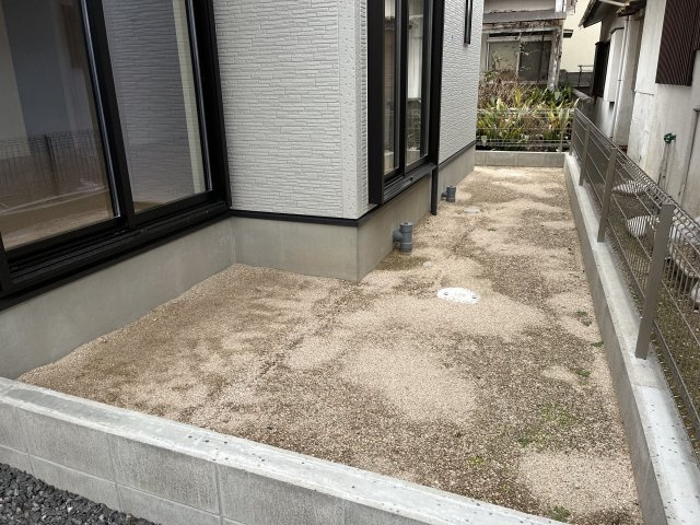 藤生町中古物件の庭