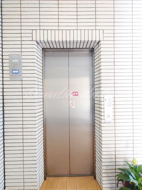 ヴィラージュ横浜のその他共用部分|エレベーター完備♪