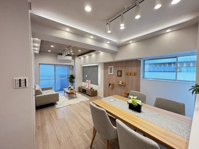ジョイフル門前仲町第1　２階　角部屋　リフォーム済の居間・リビング