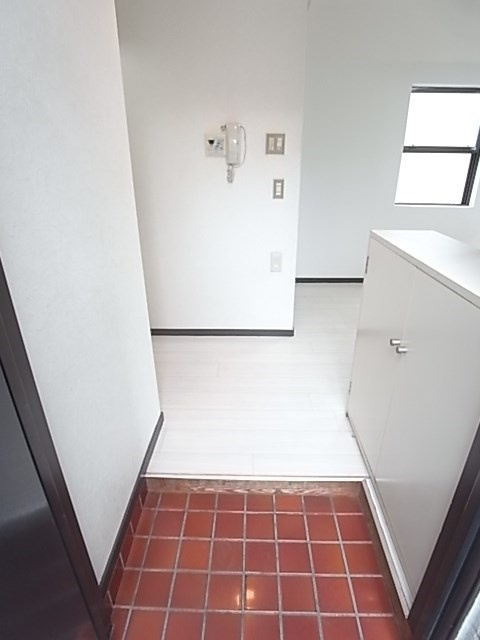 パレス甲東園の玄関