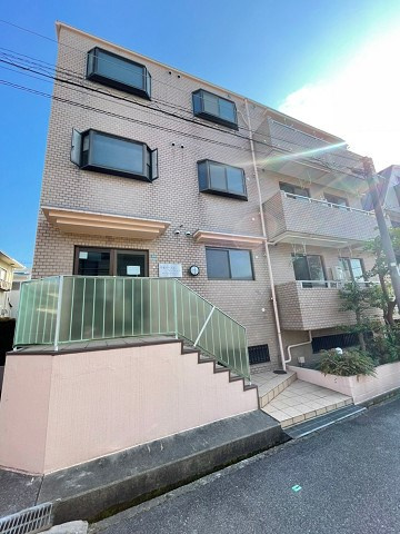 甲東イーストマンションの外観