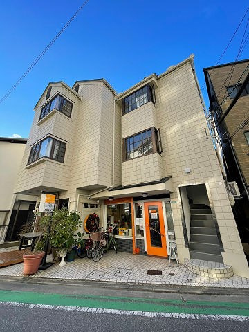 シャトー甲陽の外観