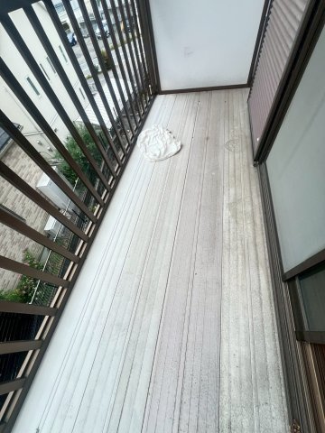 ハイツ小町のバルコニー