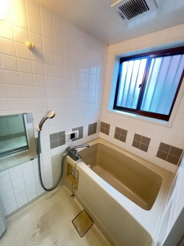 ハイツ小町の浴室