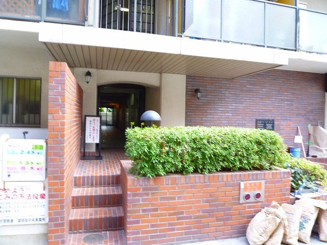 クローバーハイツ三宮の外観