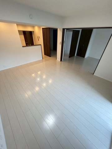 朝日ヶ丘アーバンライフの居間・リビング