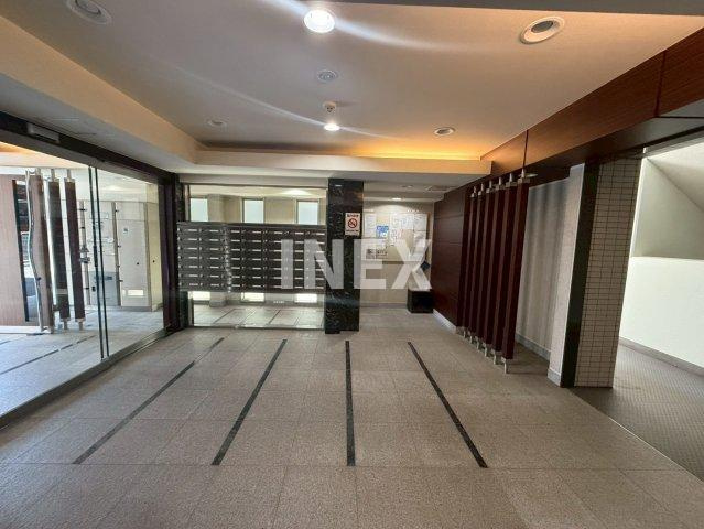 横浜市神奈川区三ツ沢西町の賃貸マンションのロビー