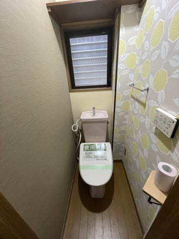戎町6丁目戸建のトイレ