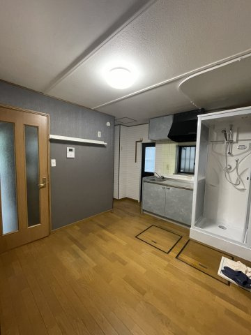 戎町6丁目戸建の居間・リビング