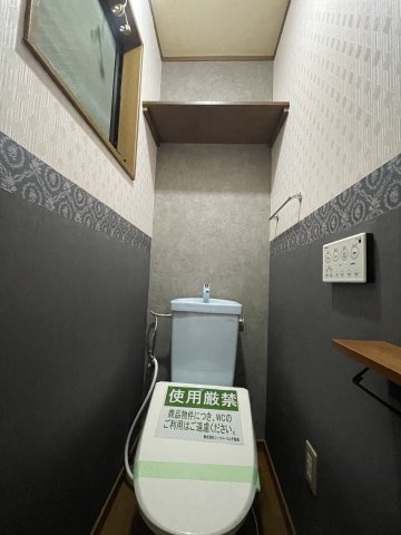 戎町6丁目戸建のトイレ