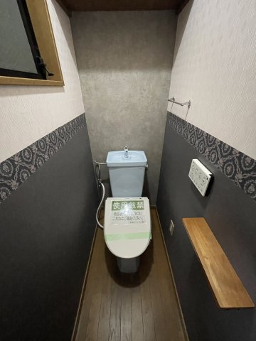 戎町6丁目戸建のトイレ