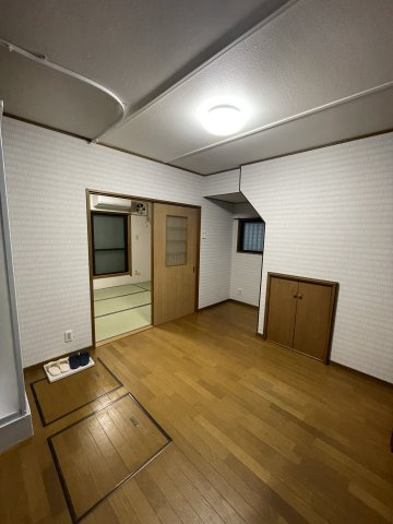 戎町6丁目戸建の居間・リビング