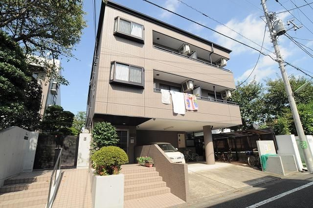 ＹＭＯ弦巻のエントランス