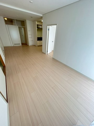 UR武庫川 28号棟の居間・リビング