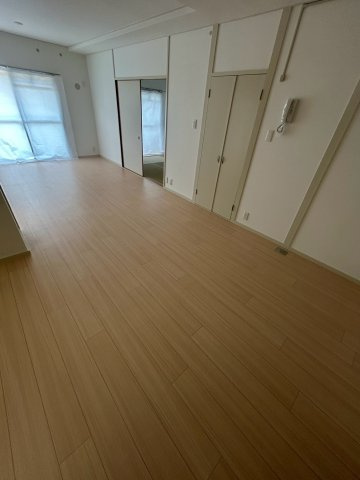 UR武庫川 28号棟の居間・リビング