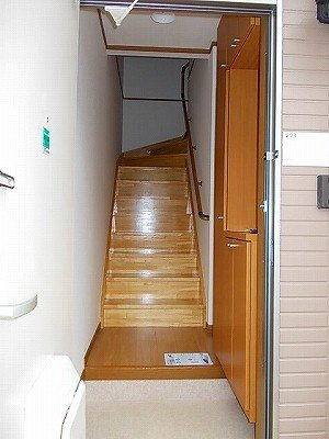 エルグランディ西尾　Ｂ　　　刈谷市近郊の賃貸はクラスホーム刈谷店の玄関|収納もある玄関です