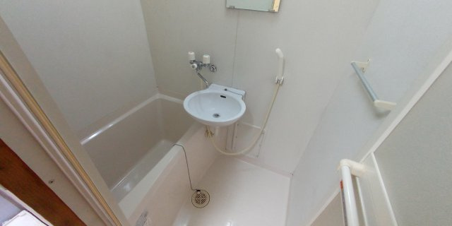第2小泉荘の浴室