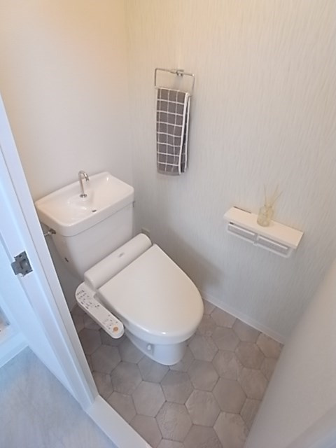 メゾンA・Yのトイレ|落ち着いたトイレです