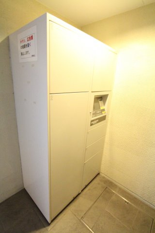 プラウドフラット目黒行人坂のその他共用部分|宅配ボックス