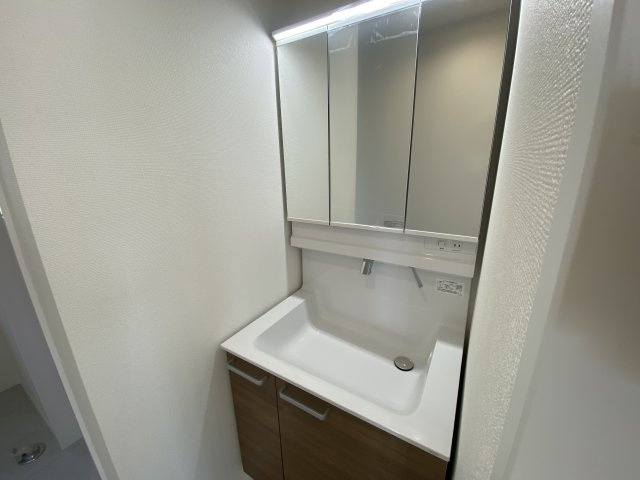 東久留米市南沢4丁目2工区の独立洗面台