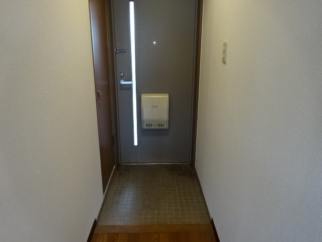 YKハイツ西明石北の玄関
