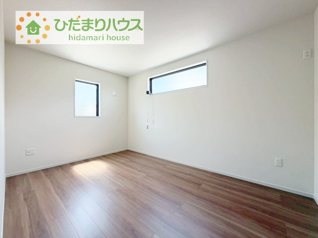 【寝室】 | 土浦市板谷6期　新築戸建 | 広めの主寝室は、ベッドの他にもパソコンデスクやドレッサーなども置けちゃいます(*^-^*)