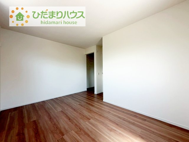 【寝室】 | 土浦市板谷6期　新築戸建 | 天井の高い主寝室♪ゆっくりと過ごせる大人のくつろぎ空間！