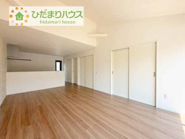 【居間・リビング】 | 土浦市板谷6期　新築戸建 | お子様が元気に遊べる広々としたリビングです！