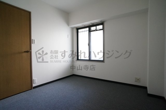 ファミール安倉の寝室