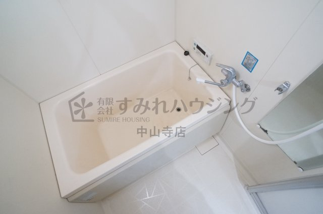 ファミール安倉の浴室