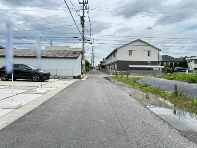 新築戸建　大垣市禾森　全8区画分譲の前面道路含む現地写真|「現地（2026年6月8日）撮影」　
■前面道路　
■ヤマダ不動産　株式会社リライフ