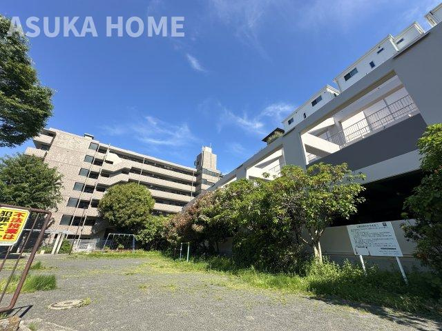レクセル保土ヶ谷の外観|狩場インターそば、横浜駅行きなどバス便豊富な立地に建つリノベーション済マンションです。