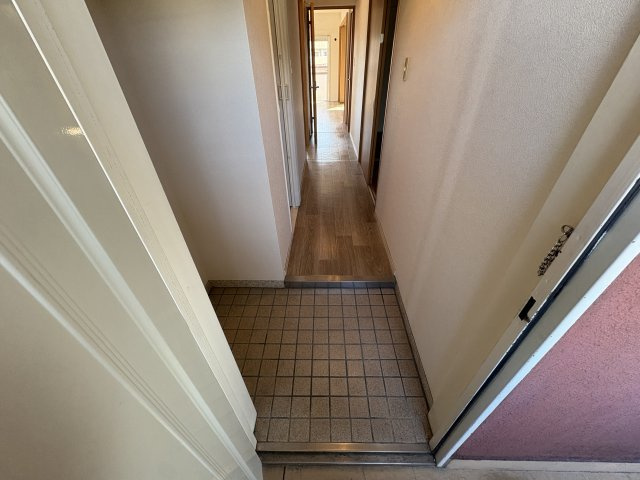 YKハイツ宮の上の玄関