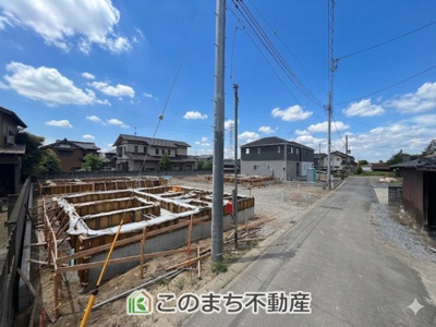 【前面道路含む現地写真】 | 下妻市二本紀第2　1号棟 | 前面道路の写真です。