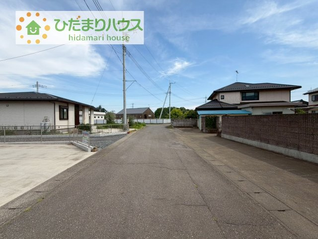【前面道路含む現地写真】 | 坂東市馬立　中古戸建 | 是非一度、ご家族そろってご内覧ください♪
