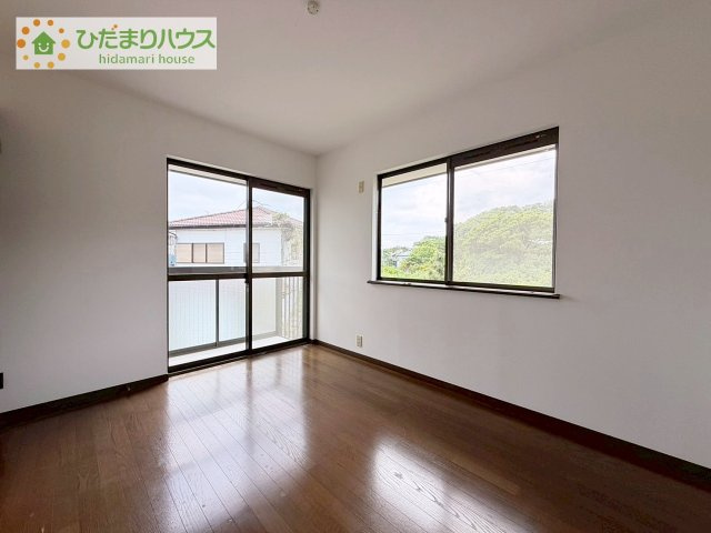 【洋室】 | 阿見町阿見　中古戸建 | 机にベットを置けば子供部屋の完成です！