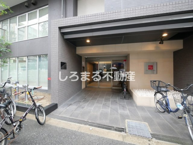 ドゥーエなんば南のエントランス