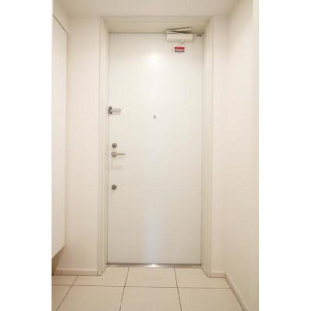 トレステージ四谷の玄関|※写真は同タイプ住戸です。