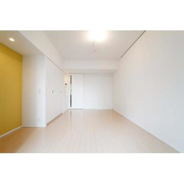 トレステージ四谷の居間・リビング|※写真は同タイプ住戸です。