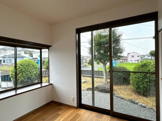都城市吉尾町の中古一戸建の洋室