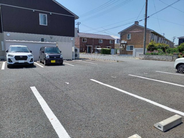 プランドールの駐車場