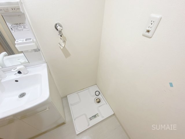 アイビーコートの洗面所|室内洗濯機置き場です！