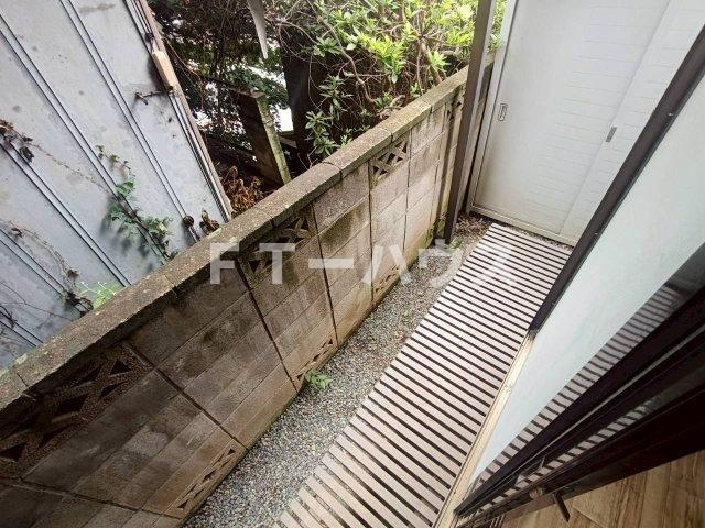 馬込町貸家のバルコニー