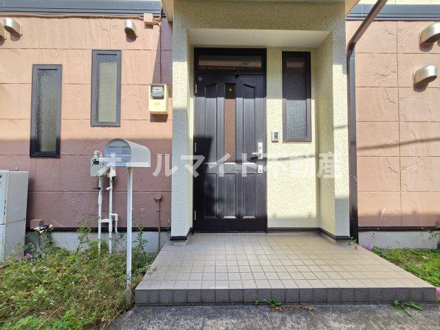 川崎市多摩区長沢３丁目のテラスのエントランス