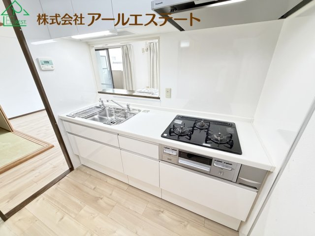 エンブレイス姫路手柄東　　　山陽電鉄「手柄駅」徒歩9分のキッチン