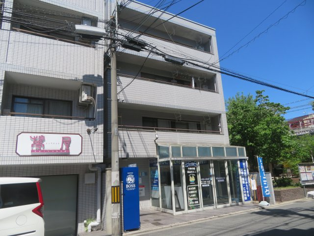 コクーン三条大宮の外観